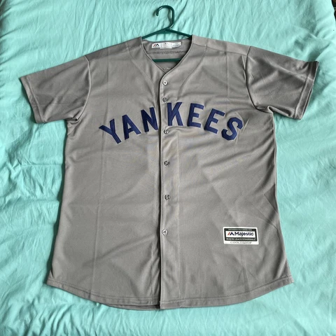 Babe Ruth New York Yankees Majestic Jersey Size Medium Embroidered Cover