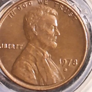 1978 D PENNY, Error On D - Picture 1 of 3