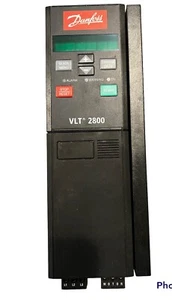 GEBRAUCHT Danfoss VLT2822PT4B20STR0DBF00A00. 2,2 kW. Getestet. Schneller Versand - Bild 1 von 2