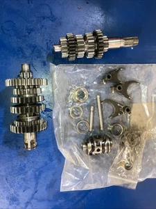 1987 Kawasaki Kdx 200 Transmission Gears Complete - Picture 1 of 2