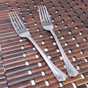 Pfaltzgraff Ellington Stainless 2 Dinner Forks 18/8 Korea, Indonesia - Picture 1 of 19