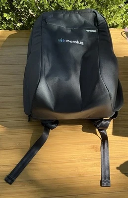 Mochila negra Incase ICON 23L - Usada en perfecto estado marca “Ocrolus” Foto 1 de 4