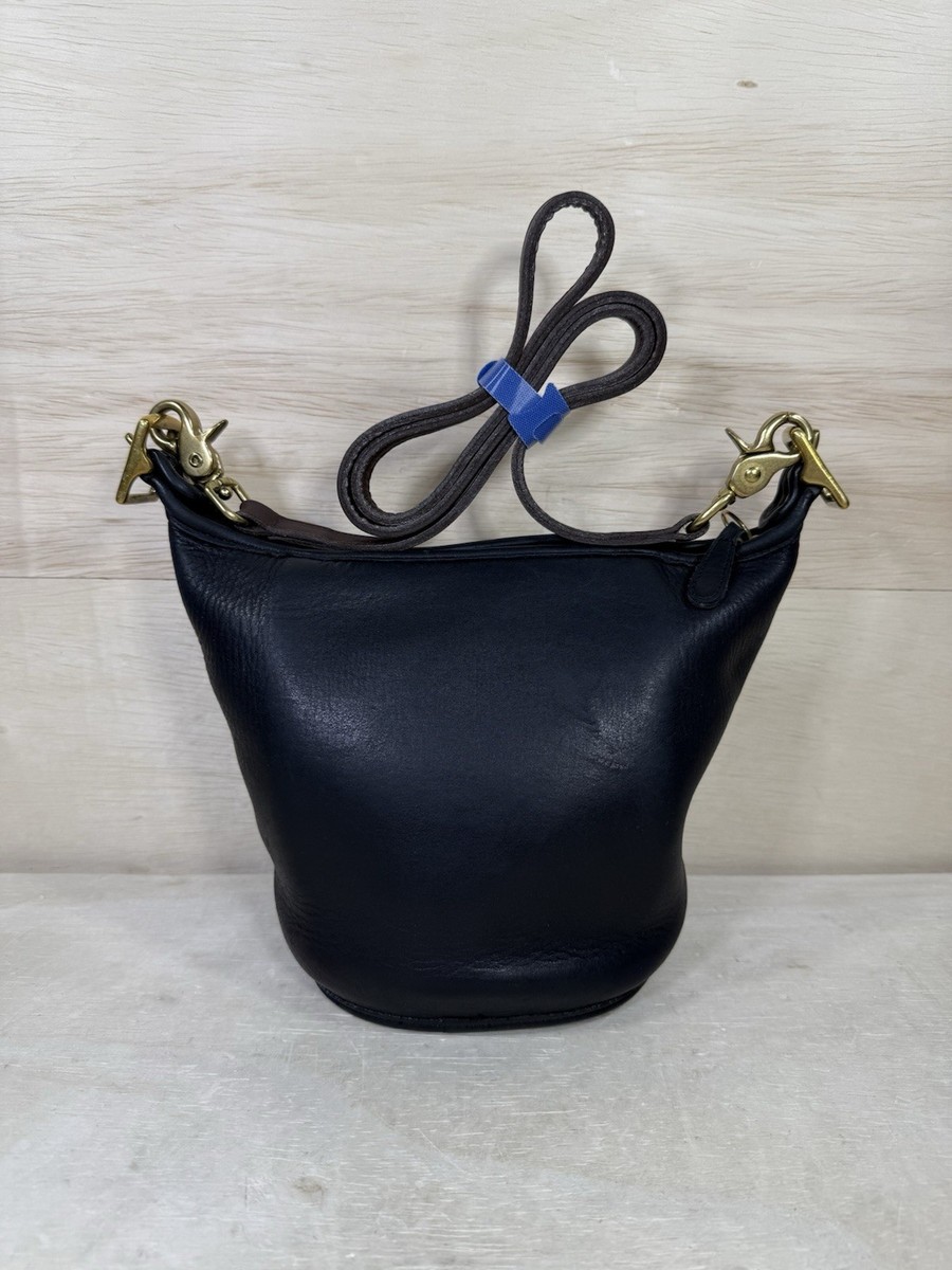 COACHのバッグ Vintage Coach F13085 Hampton Flap White Pebbled Leather Bag