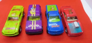 4 Racing Champions Druckguss Scooby Doo Fahrzeuge Fred Shaggy Daphne Scooby - Bild 1 von 8
