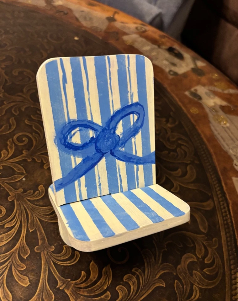 Soporte de soporte para teléfono celular pintado a mano con arco azul, base para teléfono celular Foto 1 de 1
