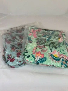 New/Sealed Vera Bradley Iconic Hipster  - Picture 1 of 3