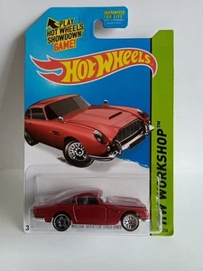 2013 Hot Wheels 1963 Aston Martin DB5 WHEEL ERROR One of a kind? - Picture 1 of 10