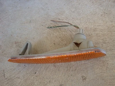 MERCEDES SL R230 SL500 SIDE LIGHT RIGHT PASSENGER - Image 1 of 3