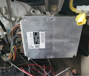1999 Toyota Grand Hiace 5VZ-FE ECU 89661-26700 3.4L Petrol V6 Automatic 4 Speed - Picture 1 of 3