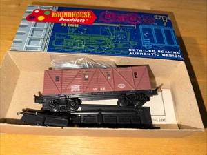 Roundhouse HO Scale Rock Island Old Timer Outside Braced Wood Caboose. LN - Picture 1 of 3