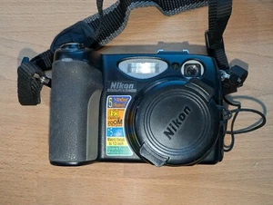 Nikon Coolpix 5400 5.1 MP Digital Camera w/ Charger, 2 Batteries, and soft case. - Picture 1 of 10