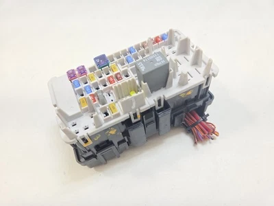 MÓDULO DE CAJA DE RELÉ DE FUSIBLES DE DISTRIBUCIÓN DE ENERGÍA CHEVROLET MALIBU OEM 35048788 2016-2020 Foto 1 de 4