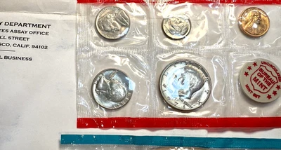 1971-P, D, S US Full Mint Set ~ In Original Packaging ~ Nice! ~ Q04 - Image 1 of 4