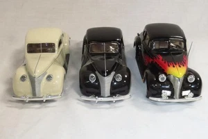 3 Motor Max 1:24 Scale Coupe Diecast Cars - Black, White, Black w/ Flames - Picture 1 of 11