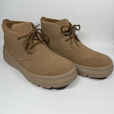 NUEVO UGG Hombres Talla 10 Marrón Tostado Gamuza Cuero Burleigh Chukka Botas Con Cordones Foto 1 de 4