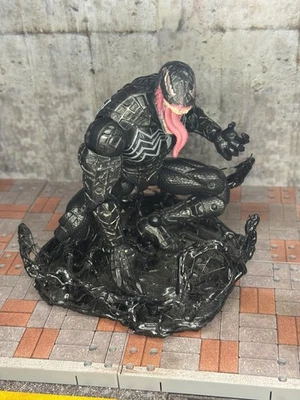 Boneco Marvel Legends Spider-Man 3 Venom 2007 Sandman BAF Line - Imagem 1 de 4