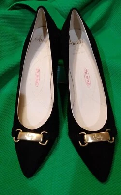 Amalfi by Rangoni Fierenze Praga Black Cashmere Suede Low Heel Pumps Size 8N - Image 1 of 4