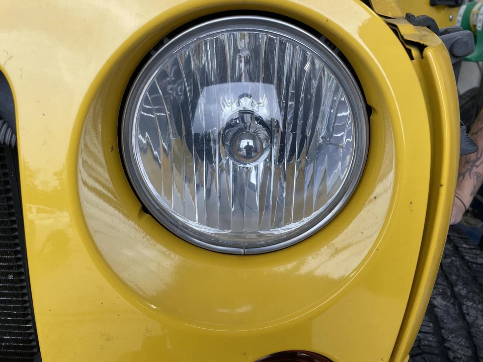 Conjunto de faros izquierdos usados se adapta a: Jeep Wrangler 2008 grado A izquierdo Foto 1 de 4