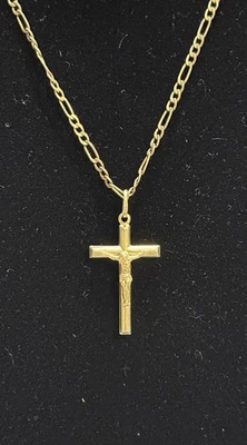 20in 10K Gold Jesus Cross Pendant Necklace – 3.25g Tested 417 Stamp Figaro Chain - Image 1 of 4