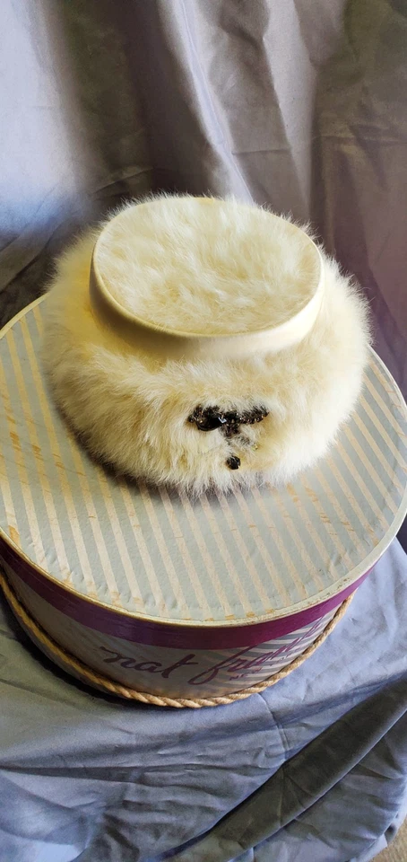 Sombrero de piel crema vintage Sue Lee de Irving Foto 1 de 4