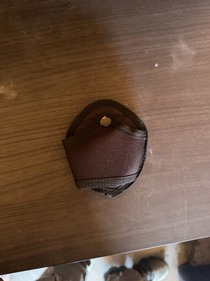 手铐支架战术 Molle 尼龙手铐盒警察枪套手铐袋 — 第 1/1 张图片