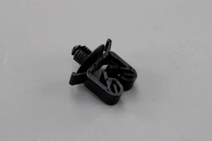Genuine VW Polo AW Audi A1 SEAT Ibiza Skoda Scala brake cable clip 2Q0609734B - Picture 1 of 3