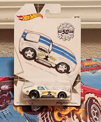 Hot Wheels Larry Wood 50th 3/10 Blanco Shelby Cobra Daytona Nuevo en Paquete Foto 1 de 3