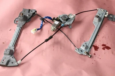 2006 NISSAN 350Z КУПЕ ПАССАЖИРА ПРАВОЕ СТЕКЛО РЕГУЛЯТОР ДВИГАТЕЛЯ M6868 - Изображение 1 из 4