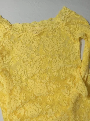 Vestido vintage Victoria's Secret, encaje amarillo manga larga, talla XS, hombro descubierto  Foto 1 de 4