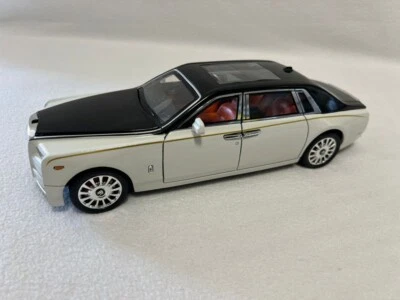 1:18 Rolls-Royce Phantom Car Alloy Model Diecast  Model Collection Kids Gift - Image 1 of 4