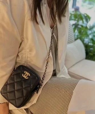 Brand New Cosmetic makeup bag Black Phone Bag Pearl Gold - Image 1 of 4