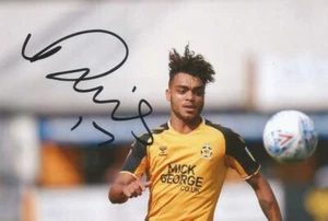 CAMBRIDGE UNITED: LEON DAVIES SIGNED 6x4 ACTION PHOTO+COA - Bild 1 von 1
