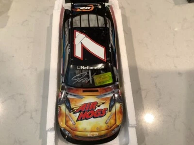 JOSH WISE 2011 AUTOGRAFIADO CHEVY IMPALA SPINMASTER AIR HOGS FUNDIDO A PRESIÓN CON CERTIFICADO DE AUTENTICIDAD Y TARJETA Foto 1 de 4