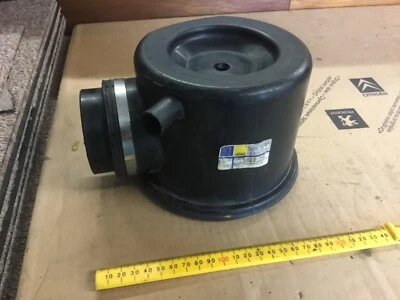 PEUGEOT  505 504 XN1 Post 1975 air filter  housing cover  142376 1971cc carb - Image 1 of 4