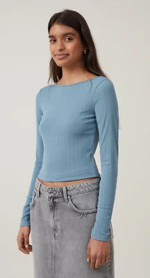 Camisa sin espalda con cuello de barco Romy de algodón para mujer manga larga azul álamo talla M Foto 1 de 4