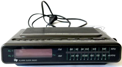 Vintage GAF Clock Radio FM AM Dual Alarm Digital Display 24 Hour Format Snooze - Image 1 of 4