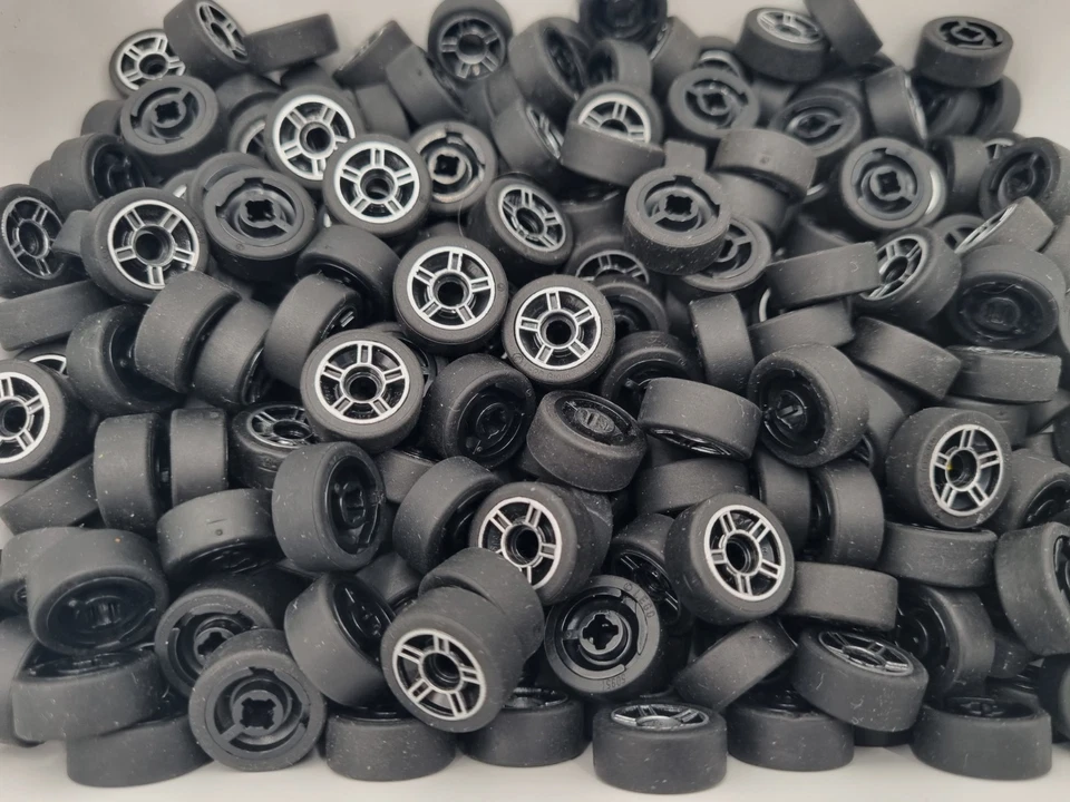 Lego® Reifen Räder SIlber 50944pb01c01  14mm D. x 6mm City Autos 50 STK - Bild 1 von 1