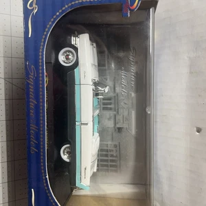 Vintage Signature 1955 Packard Caribbean Convertible Diecast -Scale 1:32~New! - Picture 1 of 4