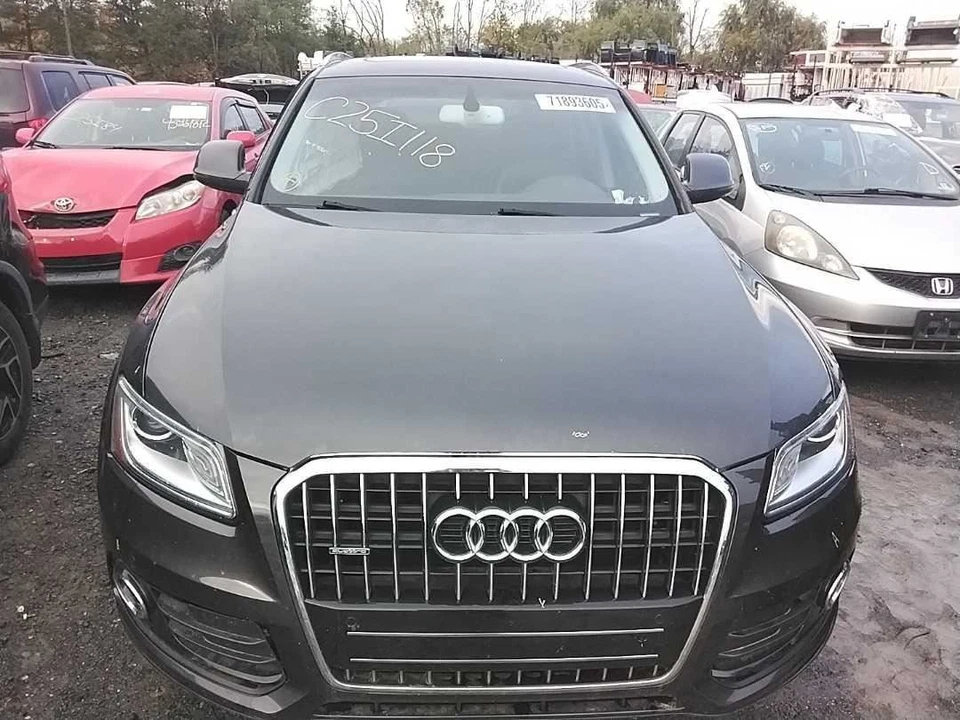 (LOCAL PICKUP ONLY) Hood VIN Fp 7th And 8th Digit Fits 13-17 AUDI Q5 3042029 - Imagem 1 de 1