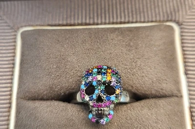 Womens skull ring - size 7 - Image 1 of 2
