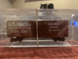 Kadee Cars SOUTHERN ROAD #504308 40' PS-1 - 8' Door HO-Scale 5019 - Picture 1 of 4