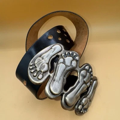 Cinturón de Cuero Español con Hebilla Huella Sexy Picante Hecho a Mano, Usado en Excelente Condición Foto 1 de 4