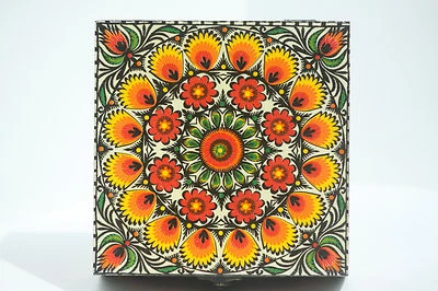 Wood handmade hinged medium storage/trinket box Moroccan design Green lined - Image 1 of 4