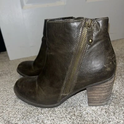 DIBA Ankle Boots Booties Size 7.5 Brown Faux Leather Side Zip Heel - Image 1 of 4