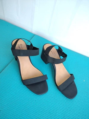 Call It Spring Open Toe Elastic Straps Sandals Block Heels Vegan 'leather' 8.5 - Image 1 of 4