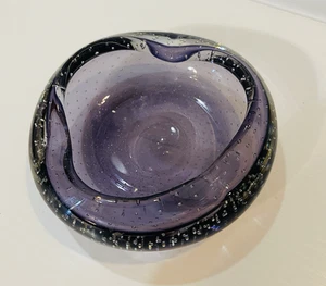 Cenicero de vidrio artístico púrpura vintage plato de baratija burbujas controladas amatista - Imagen 1 de 8