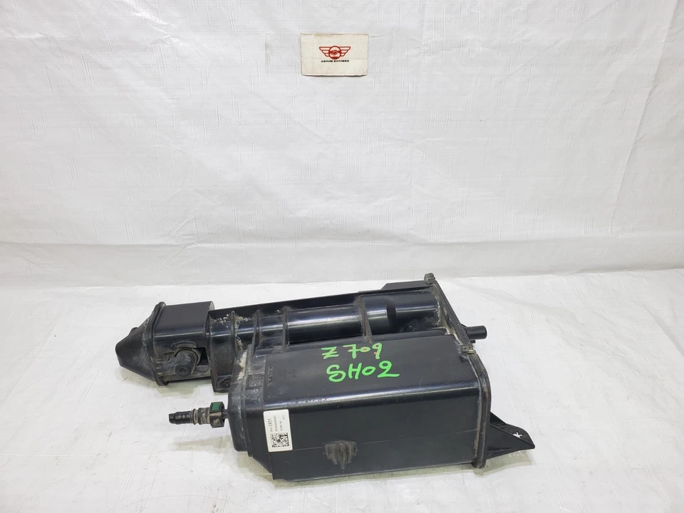 2017-2021 Cadillac XT5 Charcoal Fuel Vapor Canister OEM 84180451 Foto 1 de 4