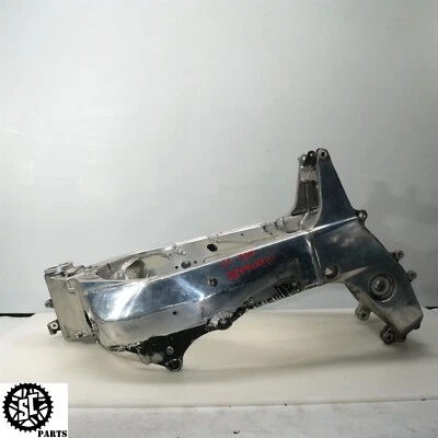 2001 SUZUKI GSXR 750 FRAME CHASSIS *C* - Image 1 of 4