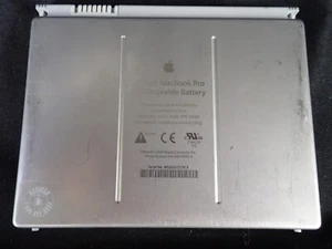 Apple Rechargeable Battery For MacBook Pro 15" A1175 (2006-2008) - Picture 1 of 4