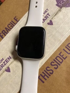 Apple Watch Series SE 44mm Gold Aluminium Case with Pink Sport Band (GPS +... - Photo 1 sur 1